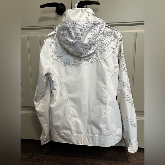 Women’s Oakley jacket - Picture 7 of 7